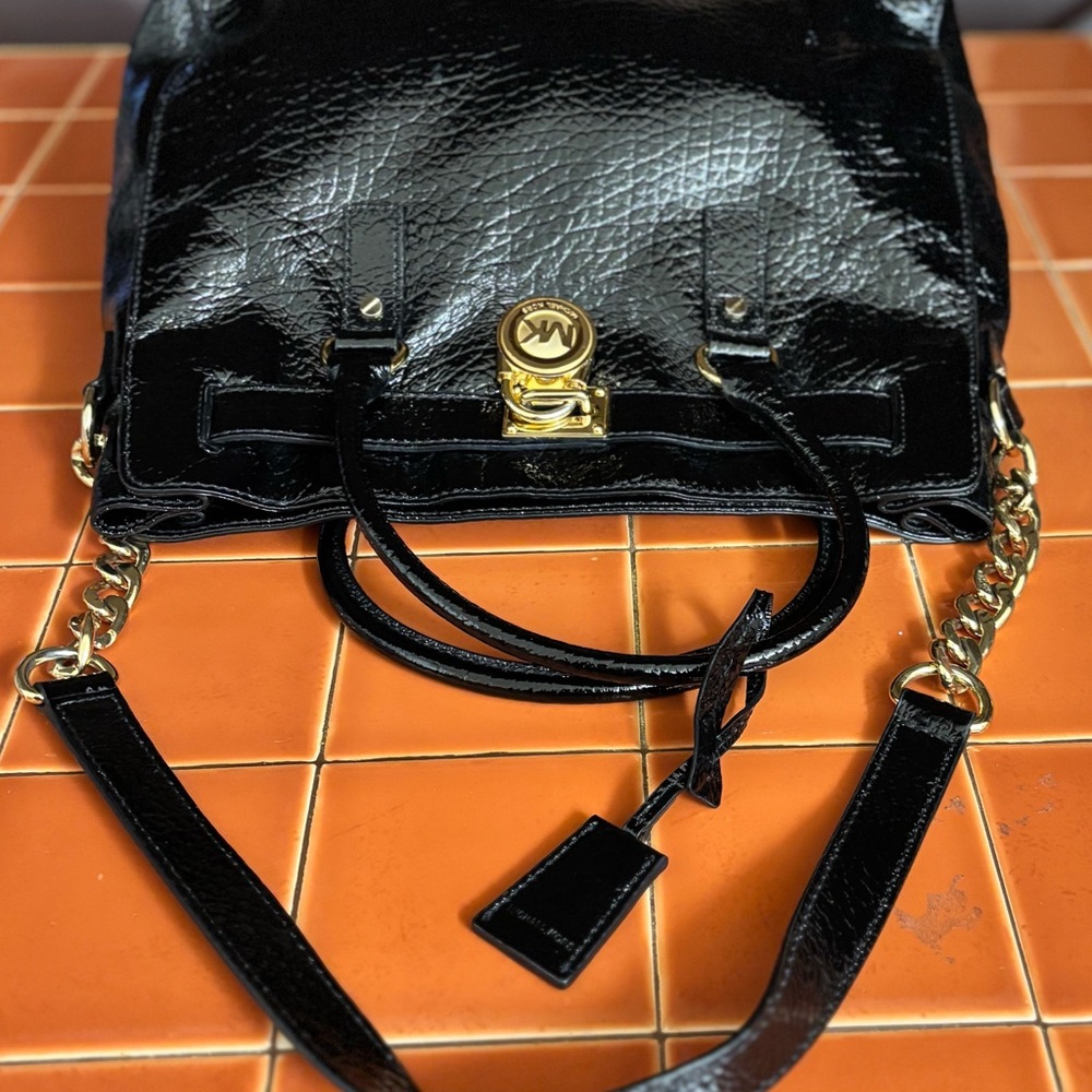NEW Michael Kors LIMITED EDITION
Hamilton Embossed Leather Chunky Lock & Key - Picture 10 of 16